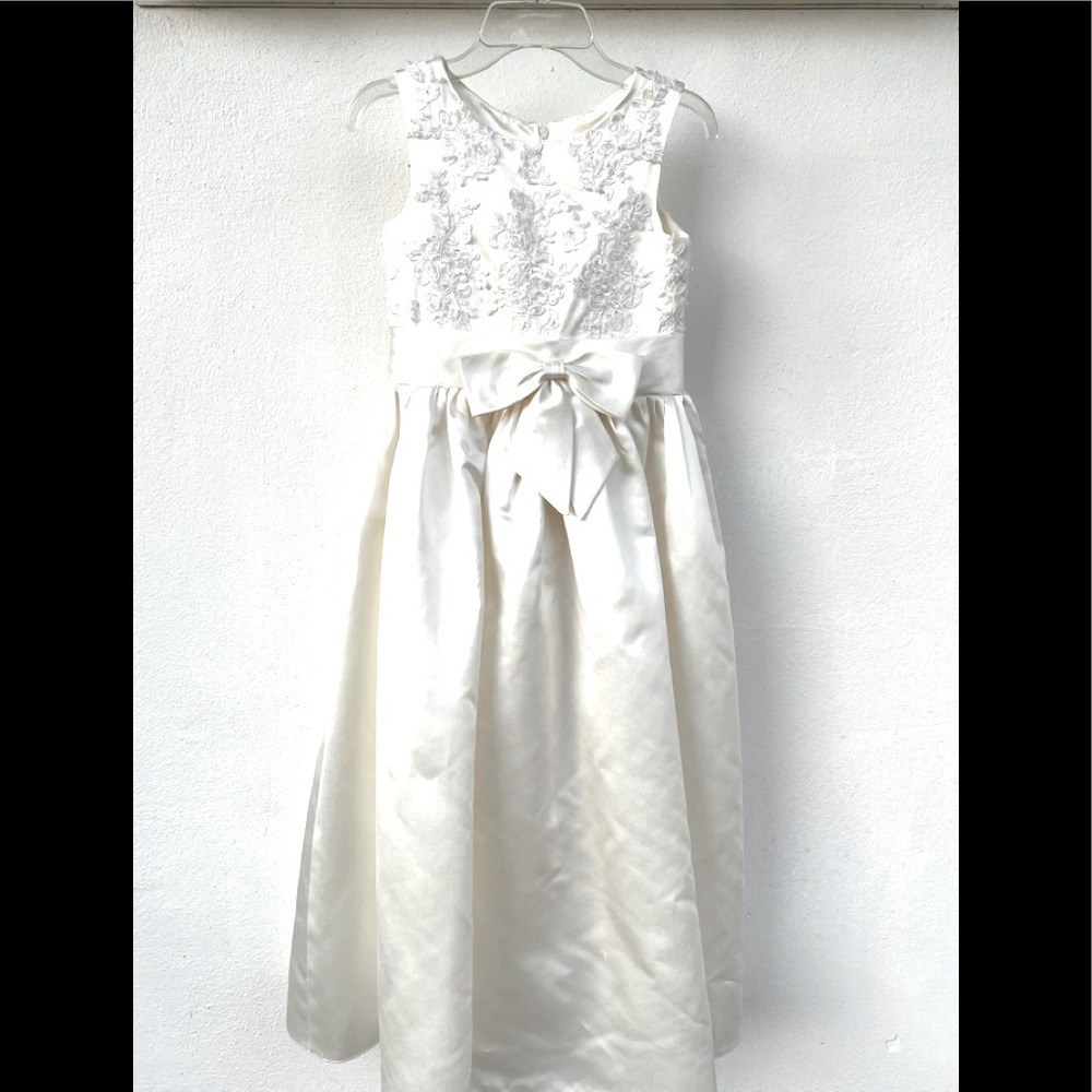 Light In The Box White Satin  Flower Girl Dress/Gown. Girls Sz 8